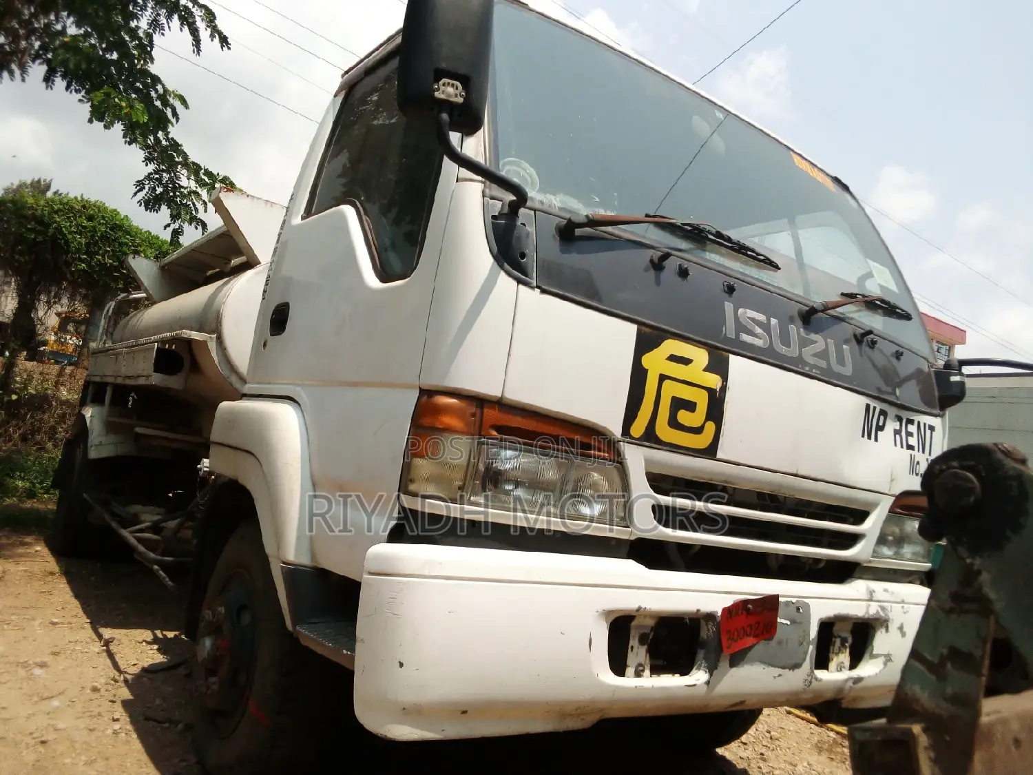 Isuzu Truck