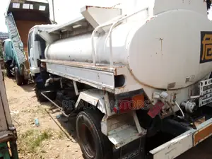 Isuzu Truck