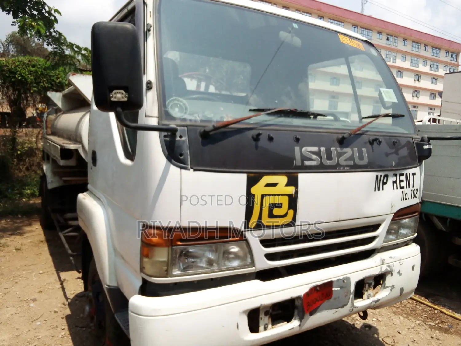Isuzu Truck