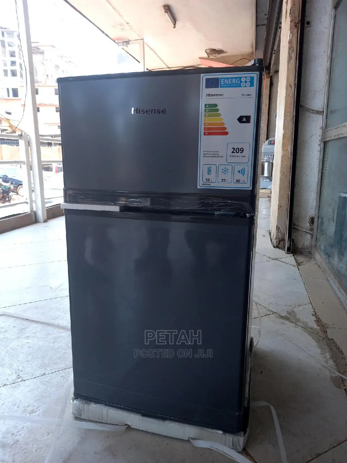 HISENSE 120l Double Door Refrigerator