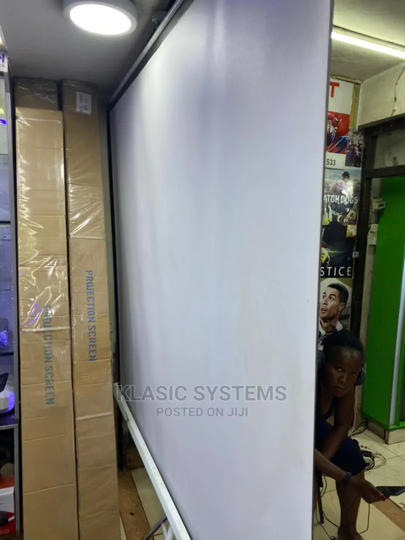 Projector Screen for Your Projectors 180by180