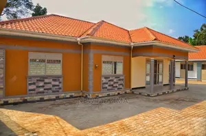 3bdrm Bungalow in Wakiso Namusera, Division a for Sale