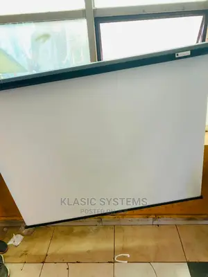 Manual Projector Screen
