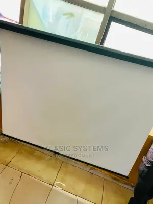 Manual Projector Screen