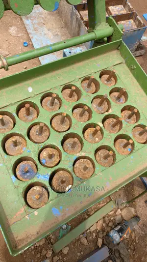 Briquettes Making Machine