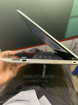 Laptop HP 15 4GB Intel Core I3 HDD 1T