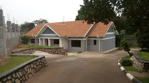 4bdrm Bungalow in Kololo Property, Central Division for Rent