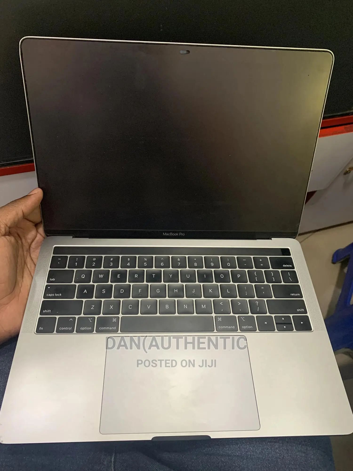 Laptop Apple MacBook 2019 8GB Intel Core I5 SSD 256GB
