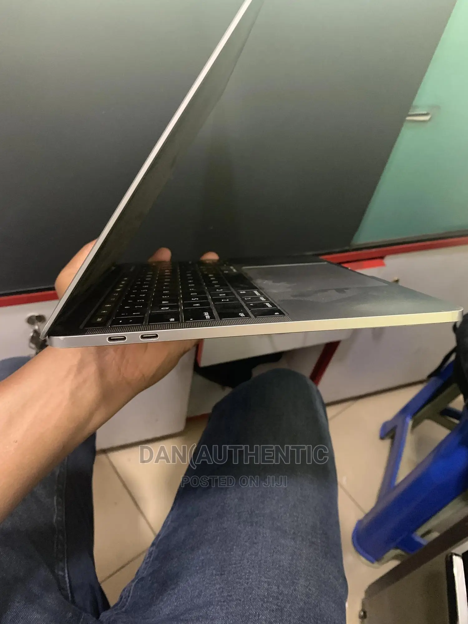 Laptop Apple MacBook 2019 8GB Intel Core I5 SSD 256GB