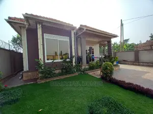 Furnished 4bdrm Bungalow in Rich Area, Kira for Sale