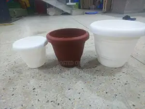 Small Plastic Flower Pots