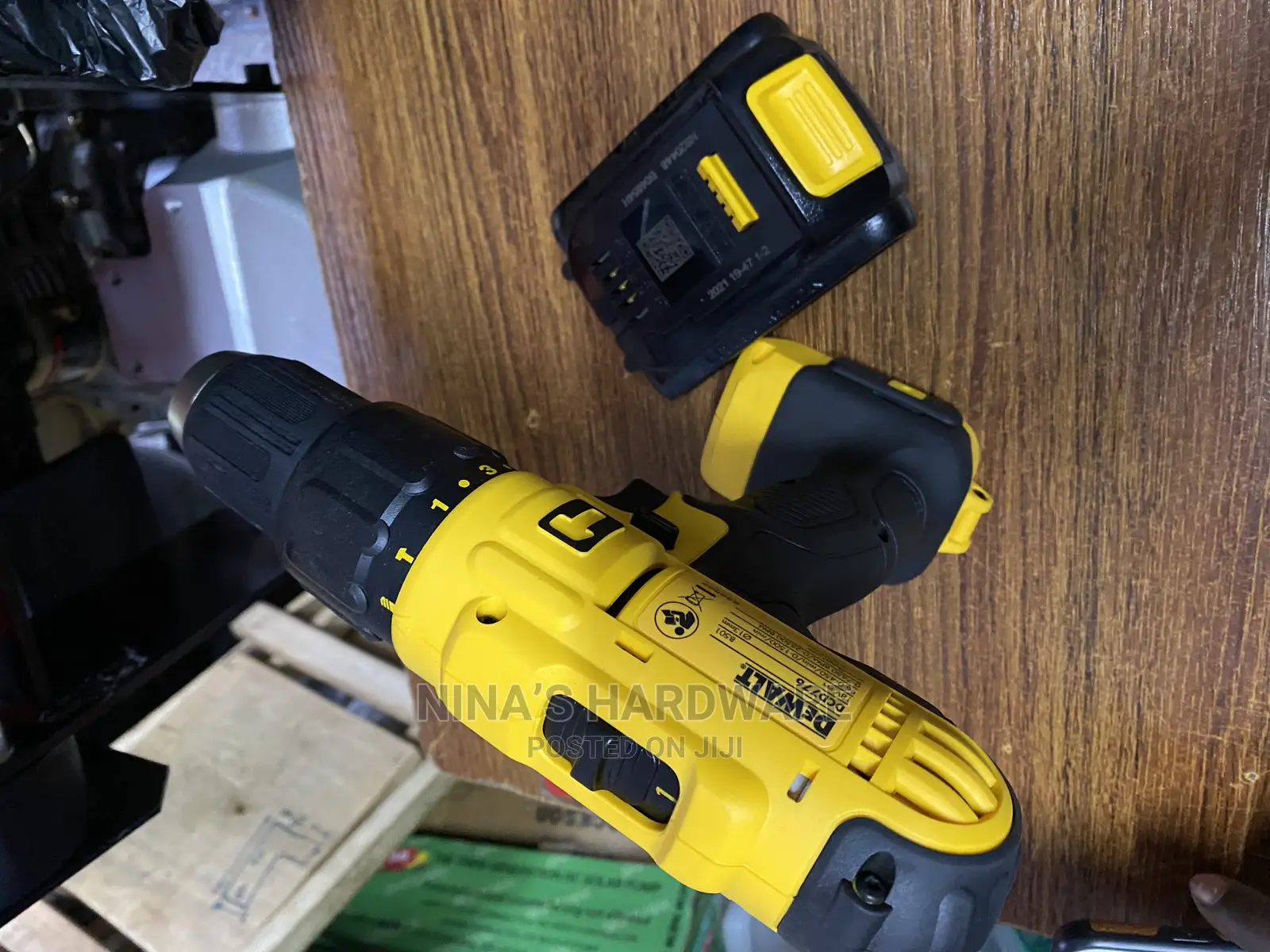 Dewalt 18v Cordless Drill (Rechargeable Battery Drill)