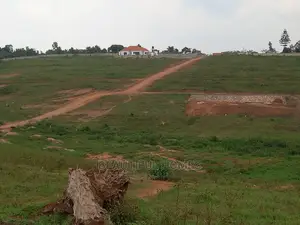 Kasangati 100 by 100 in Fenced Neighborhood on Sell