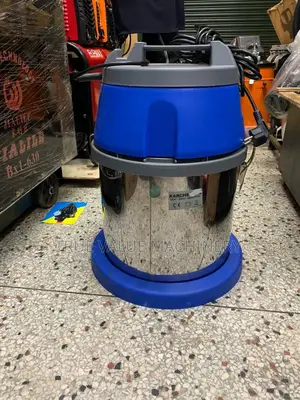 20 Litre Vacuum Cleaner