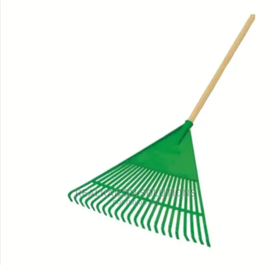 Brazil TRAPP 22teeth Durable Plastic Garden Rack With Handle