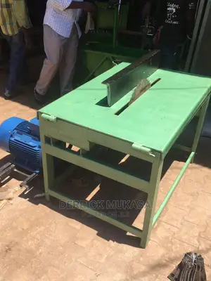 Cicular Saw Machine