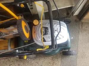 Honda Lawn More Engine Grass Cutter