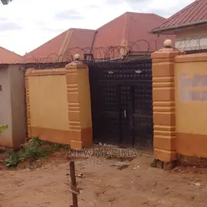 2bdrm House in Kawempe Kawanda, Central Division for sale