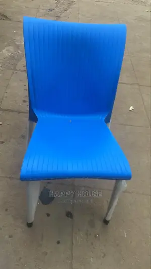 Plastic Chairs With Steel Stands