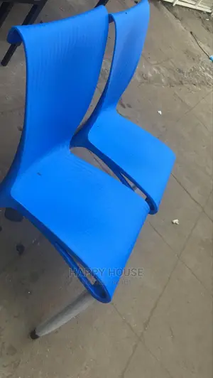 Plastic Chairs With Steel Stands