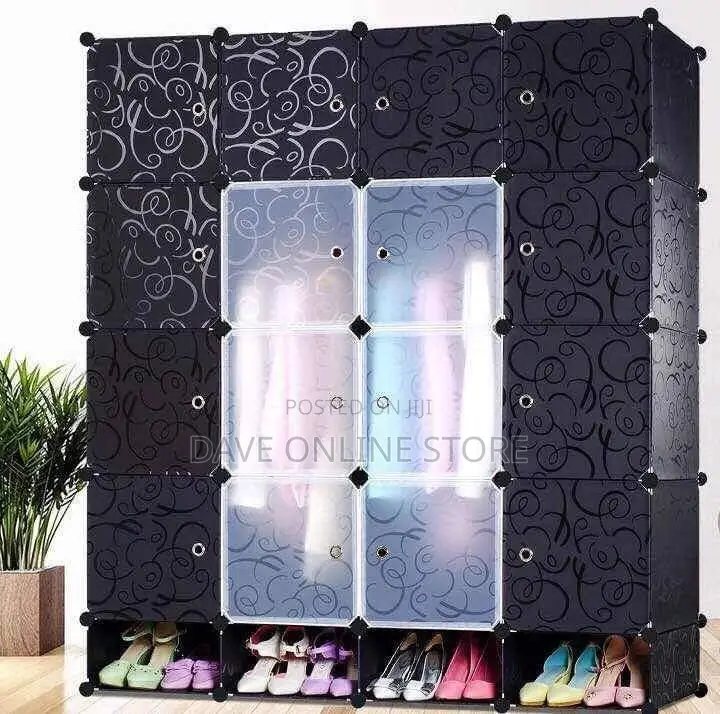 4 Column Plastic Closet With a Shoe Rack