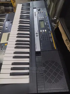 Keyboard Psr E243