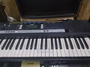 Keyboard Psr E243