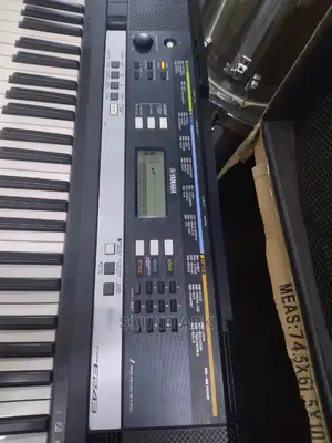 Keyboard Psr E243