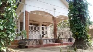 4bdrm Bungalow in Kololo Property, Central Division for Rent