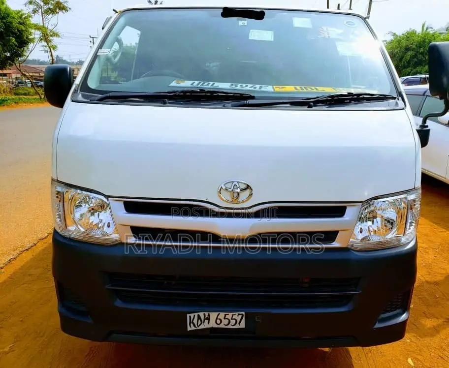 Toyota Hiace 2013 SV Premium White