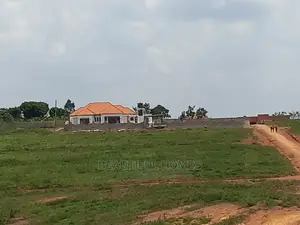 100 ×100 in Ministers Estate of Kasangati on Sell