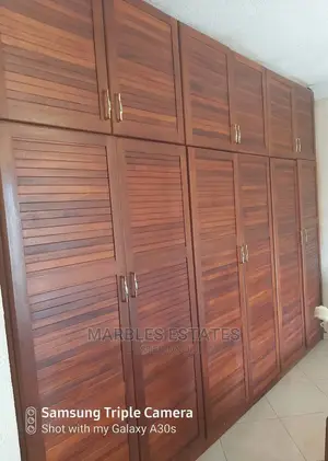 5bdrm Maisonette in Munyonyo, Central Division for Rent