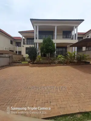 5bdrm Maisonette in Munyonyo, Central Division for Rent