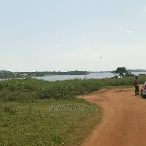 Nkumba Lake Viewing Hot Plots on Quicksale With Ready Title