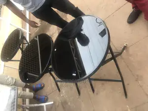 Round Foldable Glass Tables (60cm)