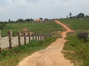 Kasangati 100×100 in Pretty Gated Estate