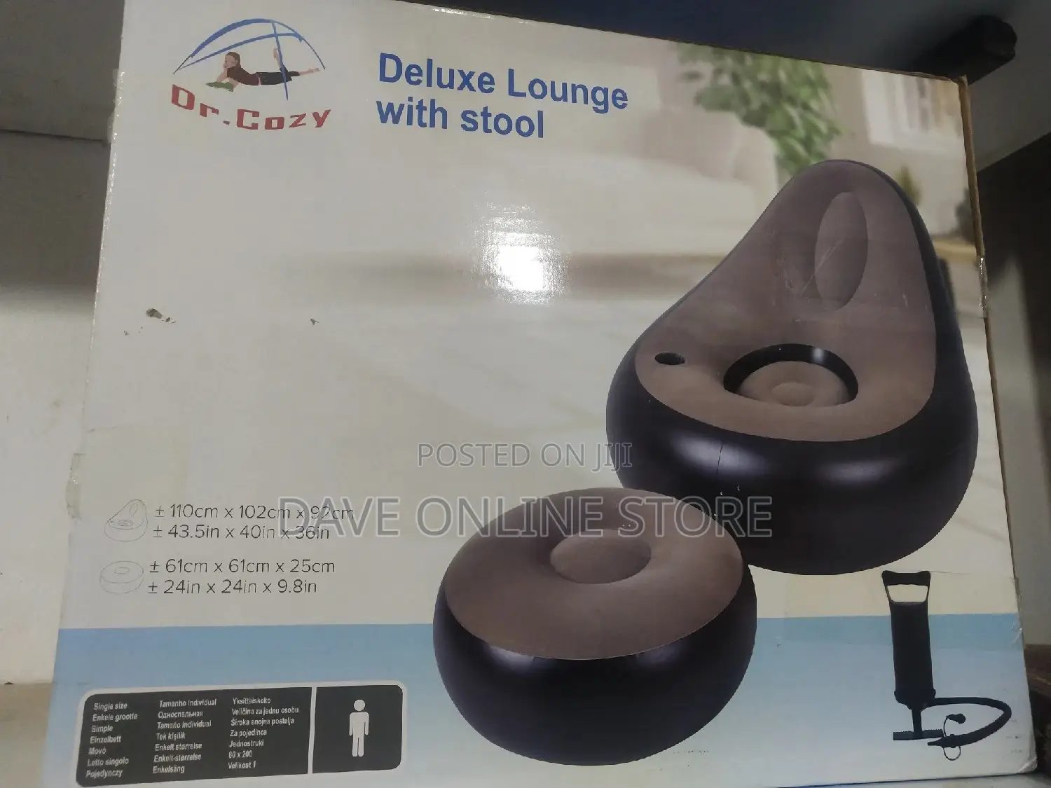 Deluxe Lounge With Stool