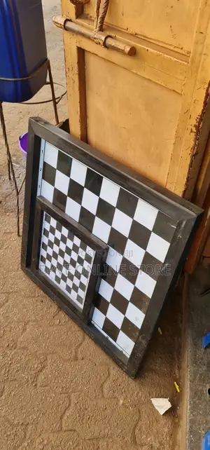 Draft/ Chess Board Game