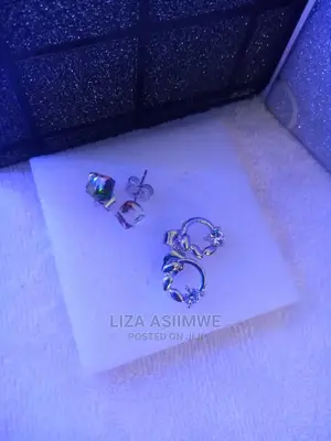 Simple Earpins Available