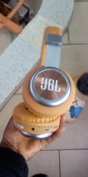 JBL J661 Headphones