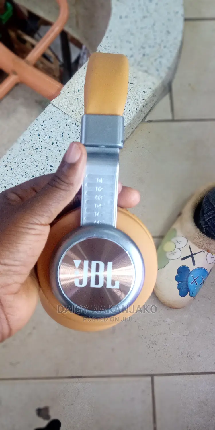 JBL J661 Headphones