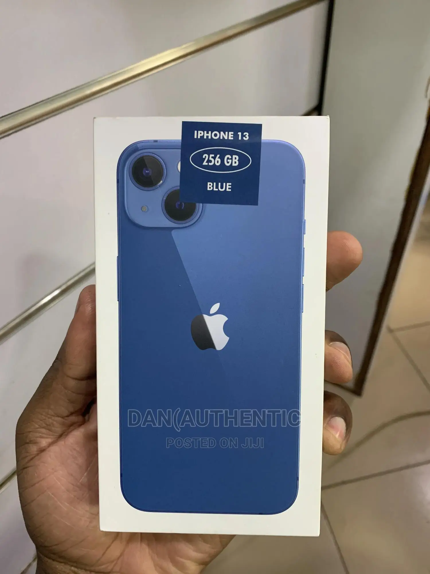 New Apple iPhone 13 256 GB Blue