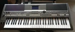 Yamaha Psr S670