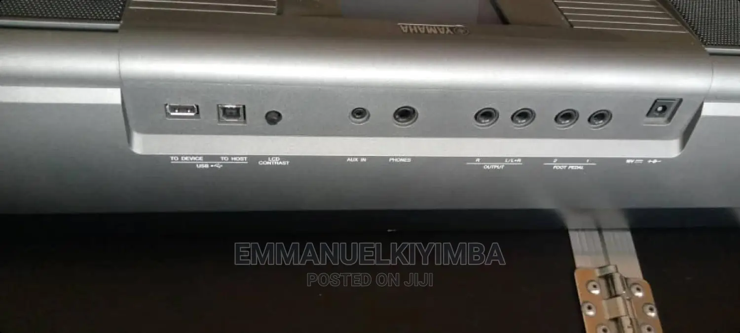 Yamaha Psr S670