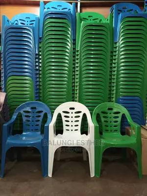 Plastic Chairs With Arm Rest