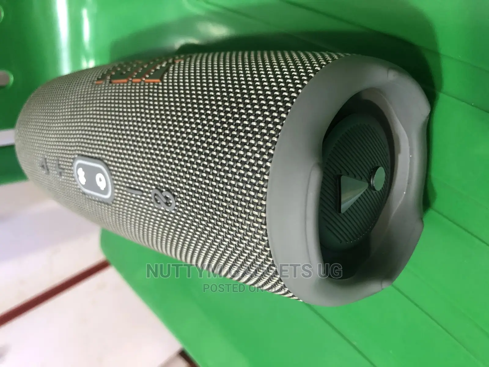 JBL Charge 5