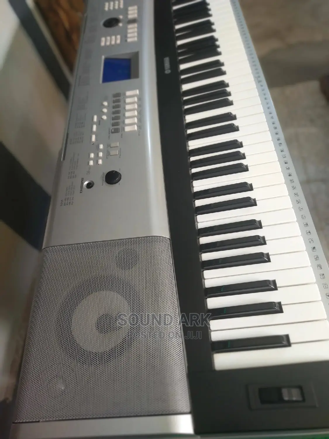 Portable Grand Dgx-520 Keyboard