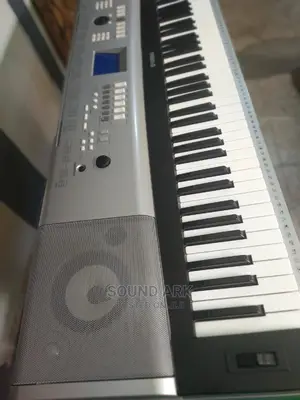 Portable Grand Dgx-520 Keyboard