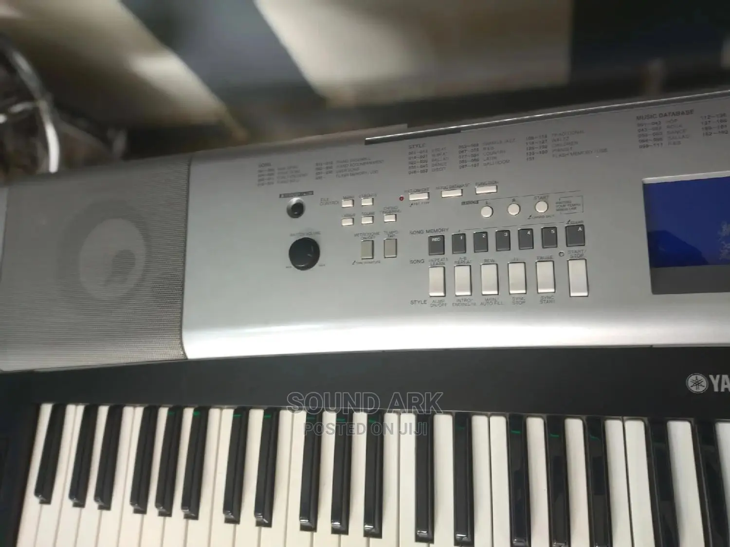 Portable Grand Dgx-520 Keyboard