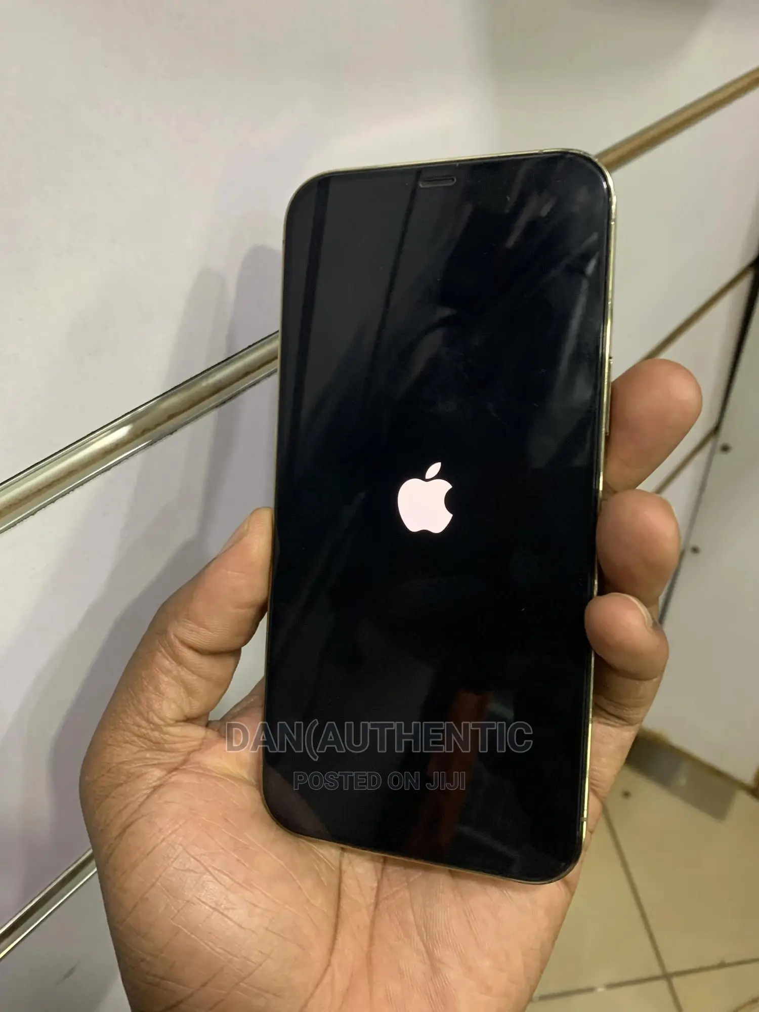 New Apple iPhone 12 Pro Max 256 GB Gold